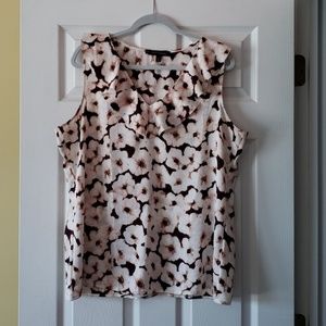 Banana Republic Sleeveless Top.  XL NWOT.